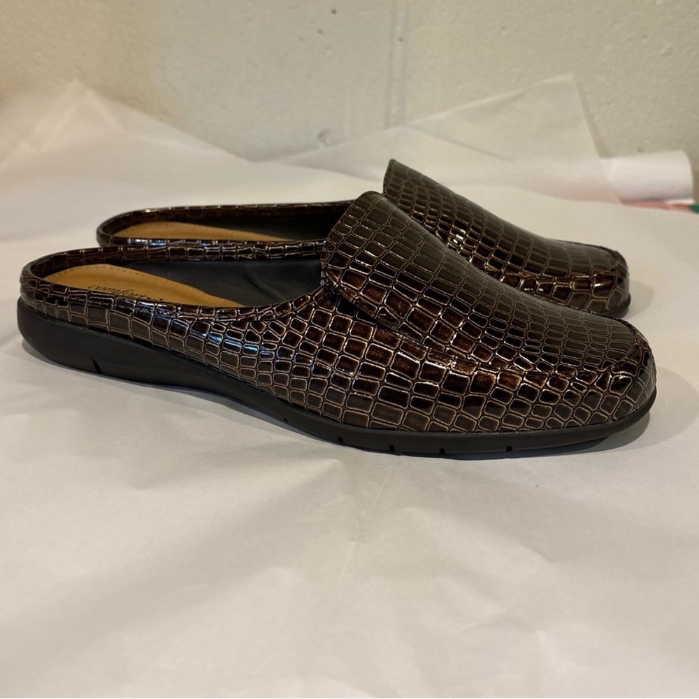 Comfortview brown faux croc mules
